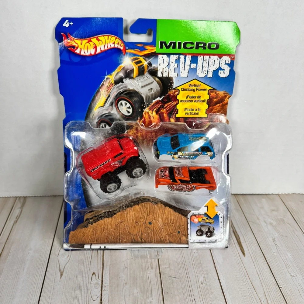 Hot Wheels Micro Rev-Ups Udder Madness Red Monster Truck Mattel 57457 2002 New